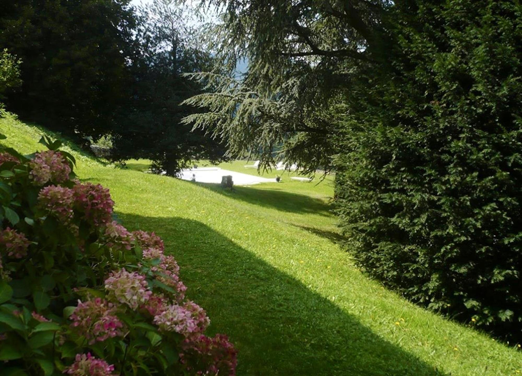 Manoir Majestueux A Satillieu Avec Piscine Privee Luaran gambar